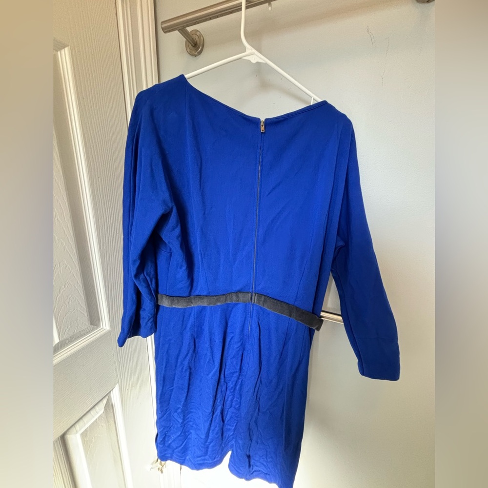 blue dress